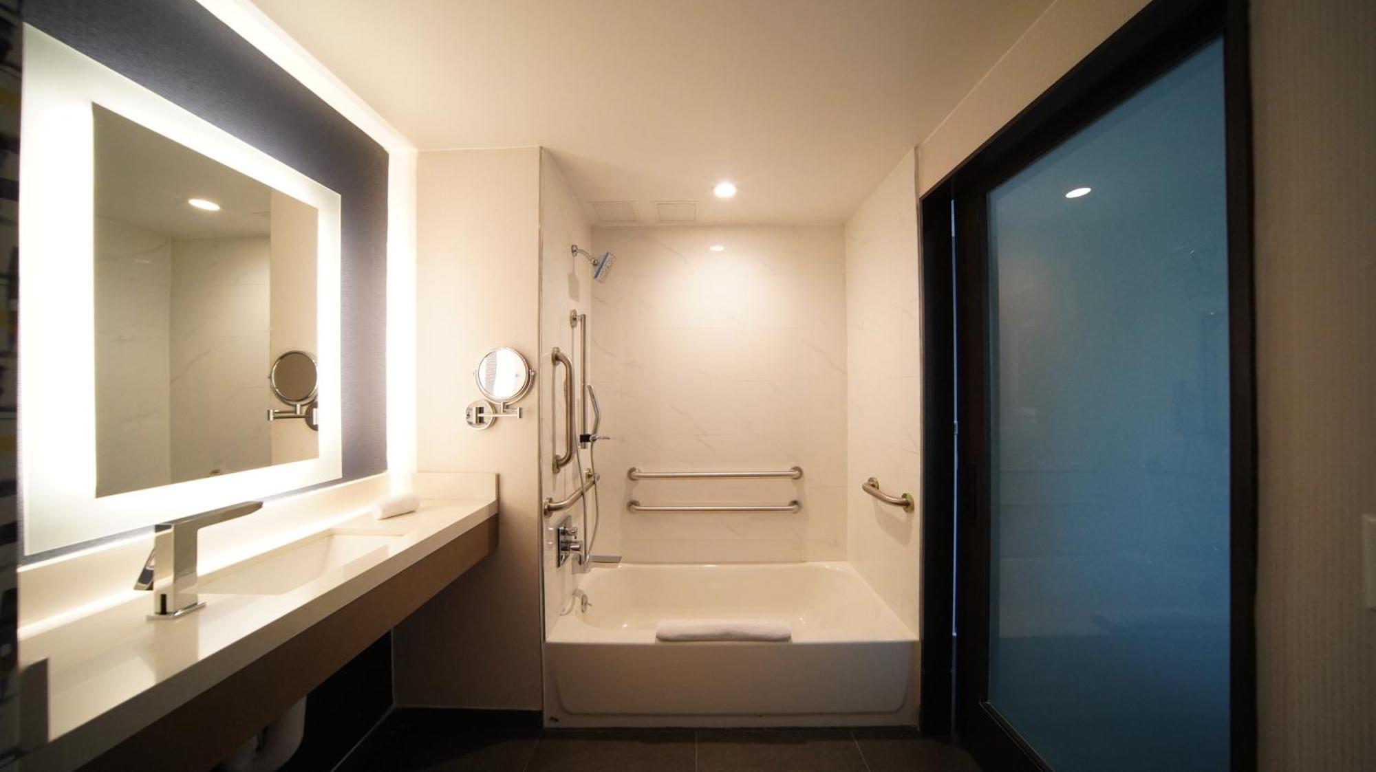 Doubletree By Hilton Long Island City, Ny New York Exterior photo