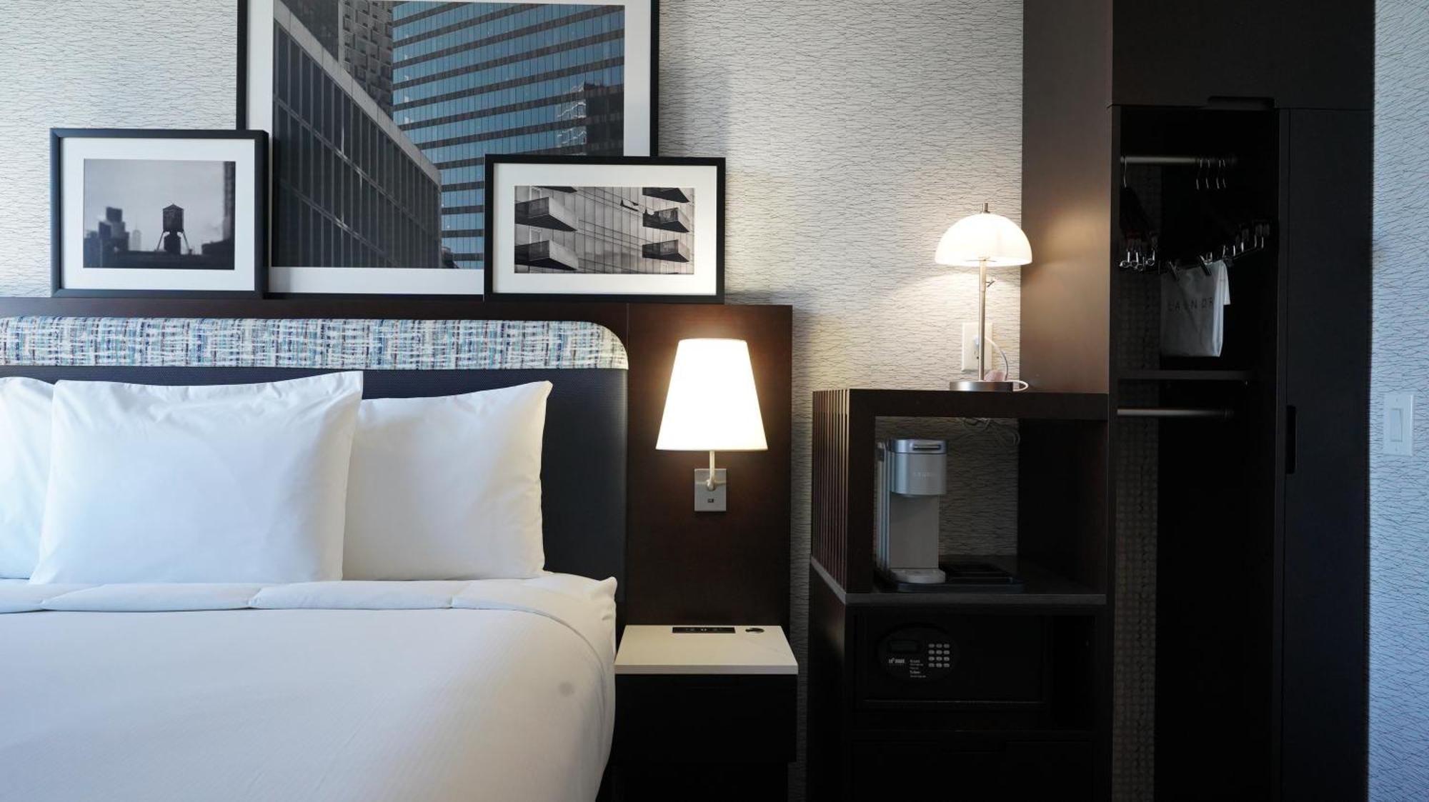 Doubletree By Hilton Long Island City, Ny New York Exterior photo