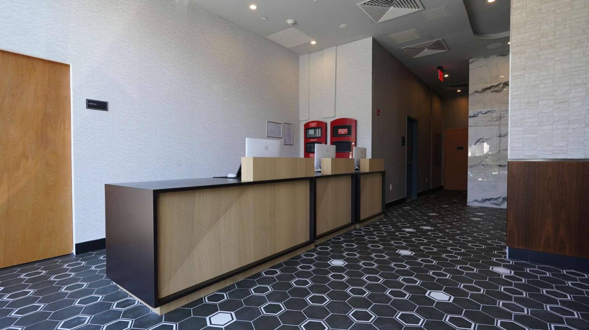 Doubletree By Hilton Long Island City, Ny New York Exterior photo