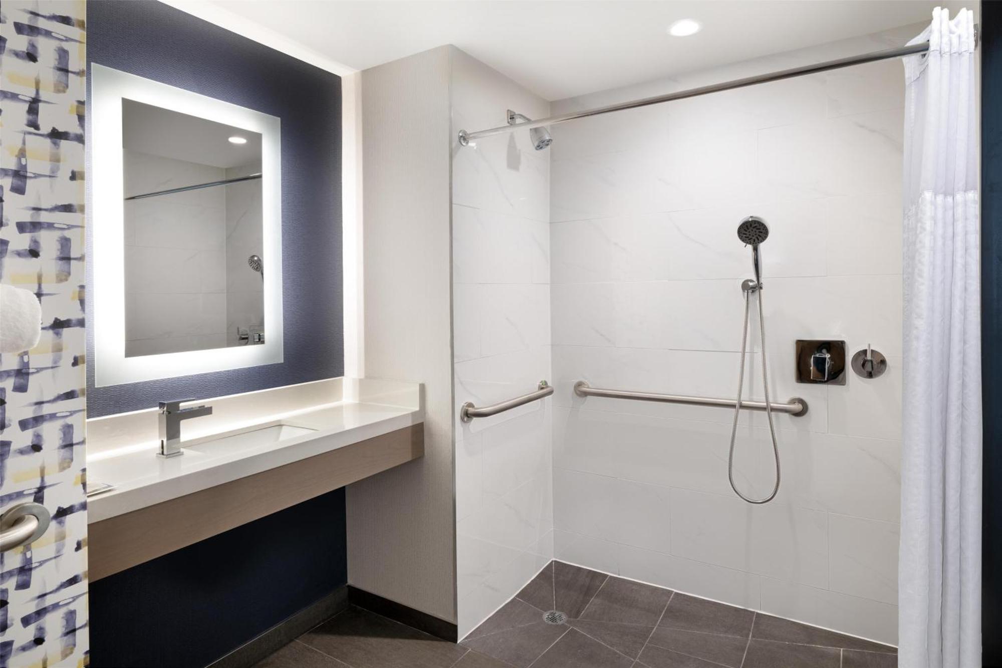 Doubletree By Hilton Long Island City, Ny New York Exterior photo